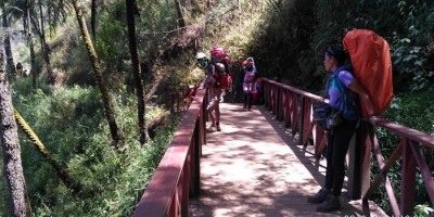 Sosok Gaib Penganggu di Gunung