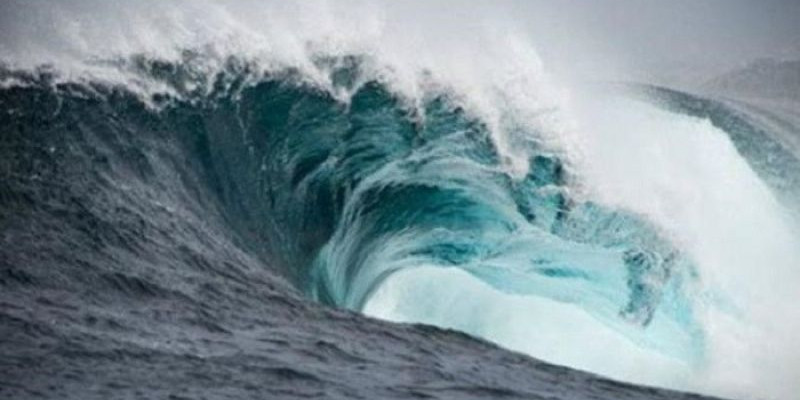 BMKG Sebut Kemungkinan Tsunami 20 Meter Bisa Terjadi di Pulau Jawa, Ini Penjelasannya 
