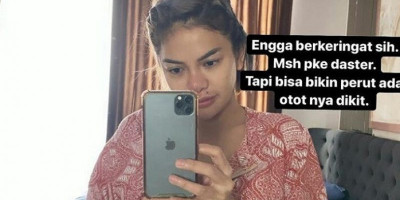 <i>Oh No</i>, Nikita Mirzani Begituan Sama 2 Pria dalam Sehari