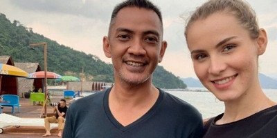 Kaget dengan Demonstrasi Anarkistis, Ini Pesan Damai dari Bule yang Cinta Indonesia