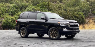 Benarkah Toyota Bakal Suntik Mati Land Cruiser? 