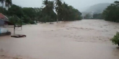Seribuan Warga Garut Selatan Mengungsi Akibat Banjir Bandang