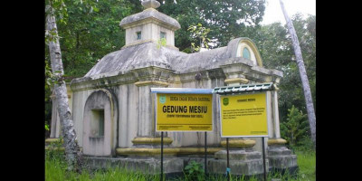 Liburan Sambil Ngulik Sejarah di Pulau Penyengat