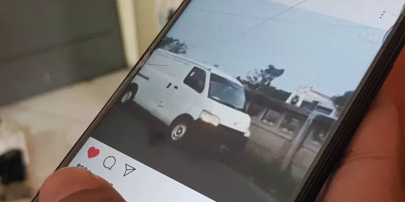 Viral Sebuah Mobil Buang Sampah ke Kalimalang, Ini Kata Polisi