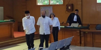 Ratu Sampai Perdana Menteri Sunda Empire Divonis 2 Tahun Penjara