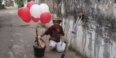 Meski Penuh Keterbatasan, Mbah Gayeng Rajin Beri Makan Anak Jalanan