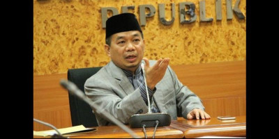 Surati Presiden Macron, PKS Protes Kartun Penghinaan Nabi