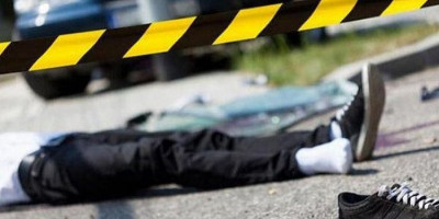 Nekat Lawan Arus Pakai Motor Baru, Sejoli Tewas Tertabrak Truk