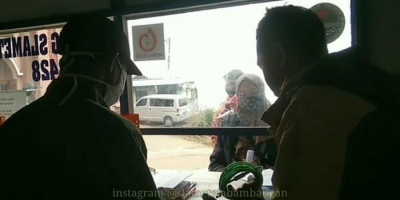 Bawa Anak 1,5 Tahun, Sekeluarga Ini Tak Diizinkan Mendaki ke Gunung Slamet 