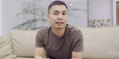 Cerita Raditya Dika Sebelum Istrinya Melahirkan, Masih Kerja dan Main Catur 