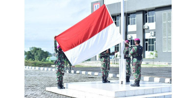 Penuh Khidmat, Prajurit Denmako Pasmar 3 Gelar Upacara Hari Pahlawan 