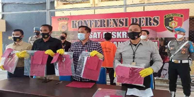 Korupsi Uang Desa, Mantan Keuchik dan Sekdes Ditangkap  