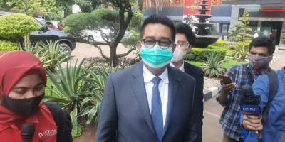 Henry Yosodiningrat Desak Polisi Lanjutkan Laporan Terhadap Rizieq Shihab