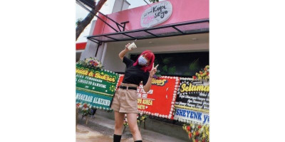 Nyoba Bisnis, Selebgram Kim Darlings Buka Kedai Kopi