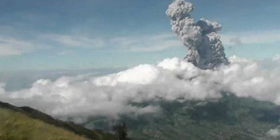 Juru Kunci Gunung Merapi Rasakan Tanda-tanda Erupsi Kian Dekat
