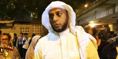 Perseteruan Nikita Mirzani dan Ustaz Maaher, Ini Petuah Sejuk Syekh Ali Jaber