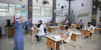 Pemda Diberi Kewenangan Tentukan Izin Pembelajaran Tatap Muka