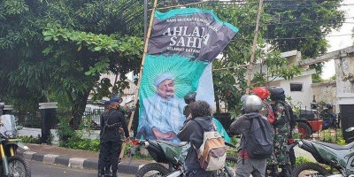 Bikin Kotor, Ketegasan Pangdam Jaya Copoti Baliho Rizieq Patut Diapresiasi