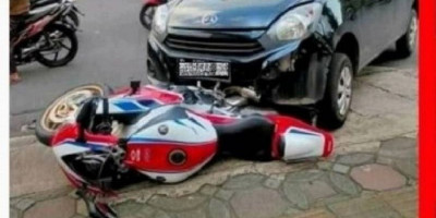 Mobil Ayla Tabrak Honda CBR1000RR, Tawarkan Ganti Rugi Rumah dan Mobil