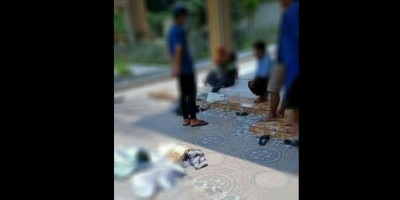 Ayah dan Ibu Bawa Anak Kecil Terciduk Curi Kotak Amal Masjid, Netizen Nggak Tega 