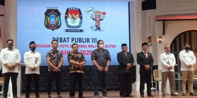Pendukung Makin Mantap Setelah Henry-Yasin Tampil Meyakinkan di Debat Terakhir Pilwalkot Blitar