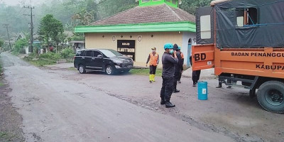 Lahar Panas Gunung Semeru Berpotensi Cukup Kuat, Warga Evakuasi Mandiri