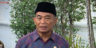 Menko PMK:  28 - 30 Desember Tetap Masuk Kerja