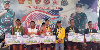 Prajurit Marinir Ikuti Sebatik Trail Run Lintas Patok Batas Negara
