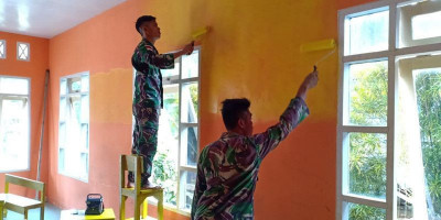 Tumbuhkan Semangat Belajar, Satgas Pamtas Yonif Raider 200 Warnai Gedung TK Ca' Himet