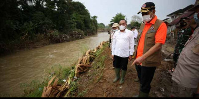 Kepala BNPB Minta Korban Banjir Deli Serdang Terus Diperhatikan 