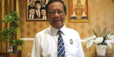 Dituding Menguatkan Orang Zalim, Mahfud MD Sentil Balik UAS 