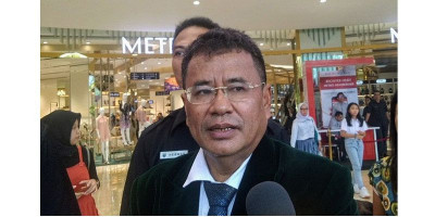 Diminta Jadi Pengacara Rizieq, Hotman Paris Minta Saran Para Fan