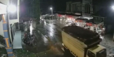 Tragis, Seorang Anak Tergilas Truk Bapaknya yang Bawa Selingkuhan