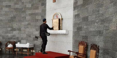 Tim Gegana Sterilisasi Empat Gereja di Gunungkidul