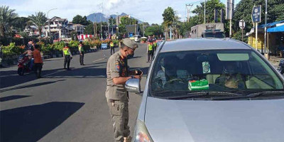 Razia di Kawasan Puncak, Banyak Wisatawan Putar Balik