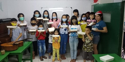 Berbagi Kasih Natal Bersama Masyarakat Kurang Mampu