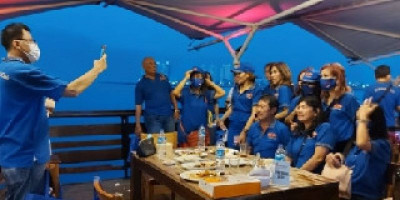 The Famous Club Tetap Semangat, Tetap Produktif, Tetap Bahagia