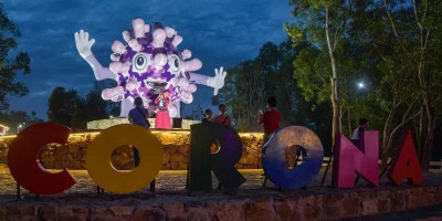 Tugu Corona Jadi Objek Wisata Baru di Pekanbaru