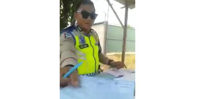 Kena Tilang, Sopir Truk Ngotot Lebih Paham Hukum 