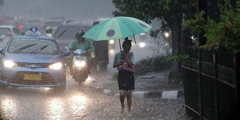 Warga Jakarta, Waspadai Potensi Hujan Petir 3 Hari ke Depan
