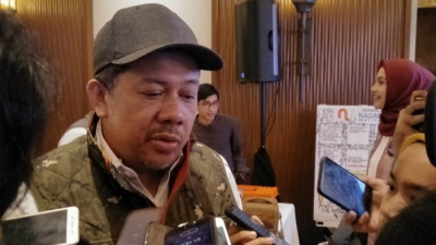 Kasih Tahu Risma Beda Wali Kota dan Menteri, Fahri Hamzah: Kemiskinan Itu Bukan di Jakarta