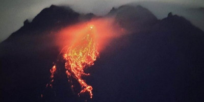 Ngeri, Gunung Merapi Keluarkan 9 Kali Lava Pijar