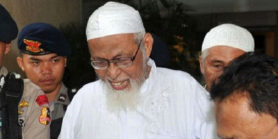 Bebas Murni, Abu Bakar Baasyir Tinggalkan Lapas Usai Salat Subuh