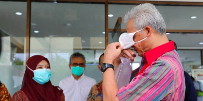 Ganjar Pranowo Siap Dukung Alat Deteksi Covid-19 Buatan UGM