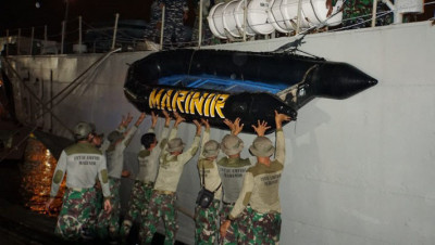 Yontaifib 1 Marinir Siapkan Tim Sar Bantu Pencarian Pesawat Sriwijaya Air Yang Hilang Kontak 