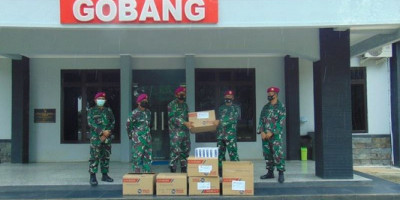 Penyerahan Alat Rapid Test Antibody Oleh Satgas Covid-19 Pasmar 1