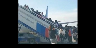 Viral Video Diduga Detik-detik Penumpang Sriwijaya Air SJ-182 Masuk ke Pesawat