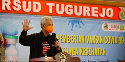 Ganjar Pranowo dan Forkominda Jateng Siap Divaksin Covid-19