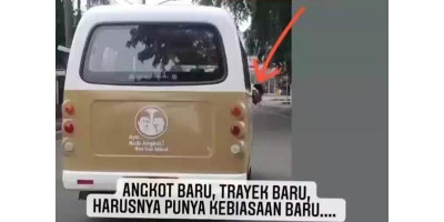Sopir Si Benteng Asyik Merokok Sambil Nyetir, Warganet Protes