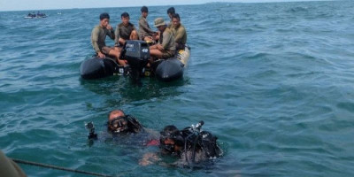 Penyelam Pasukan Elite TNI AL Lanjutkan Pencarian CVR Black Box Sriwijaya Air